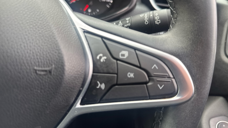 Renault Clio 1.0 TCe 90 Iconic 5dr Petrol Hatchback